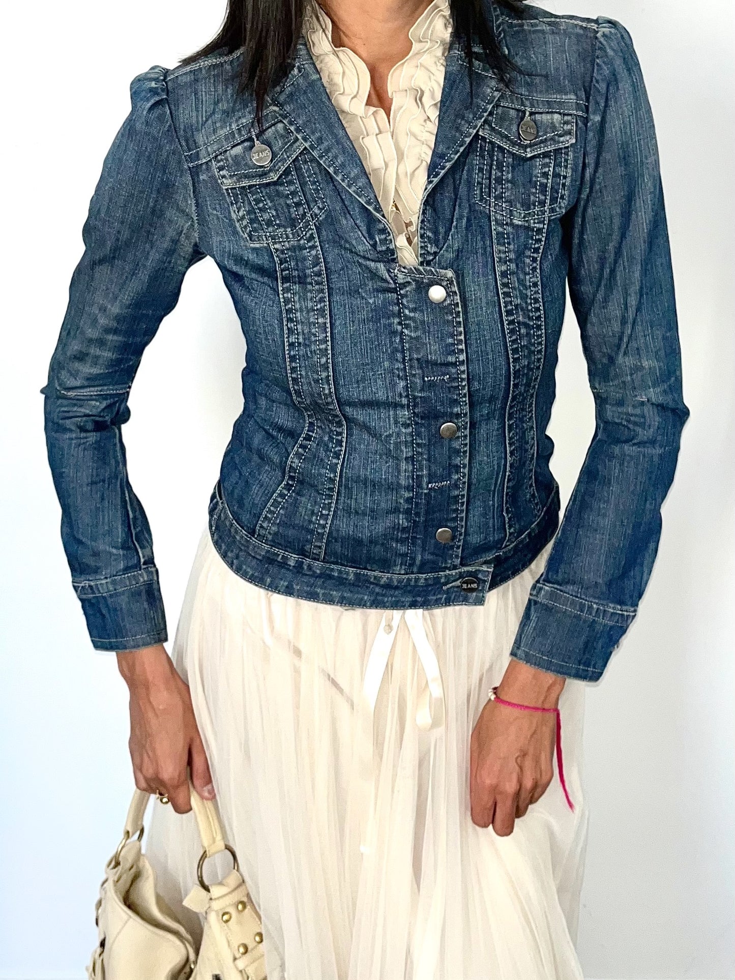 Veste en jean vintage cintrée à épaules bouffantes – Taille 38