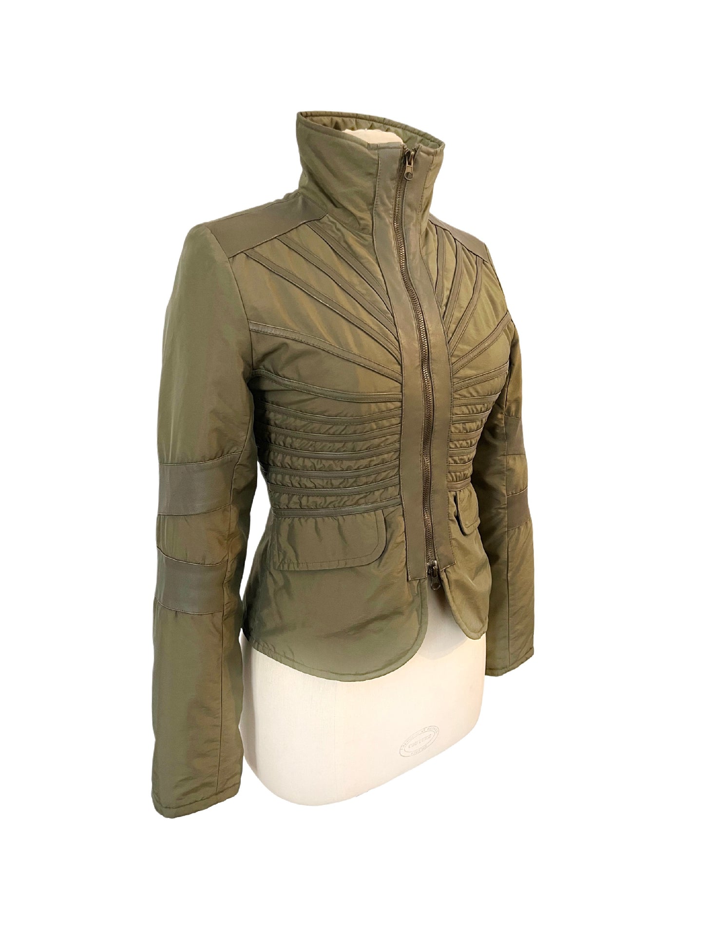 Veste cintrée technique kaki style futuriste / sport chic - Taille 36