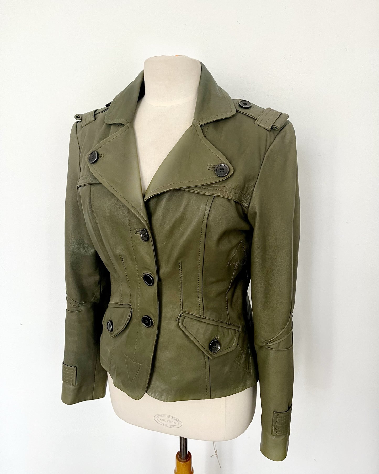 Veste vintage en cuir kaki coupe caban cintré – Taille 40/42