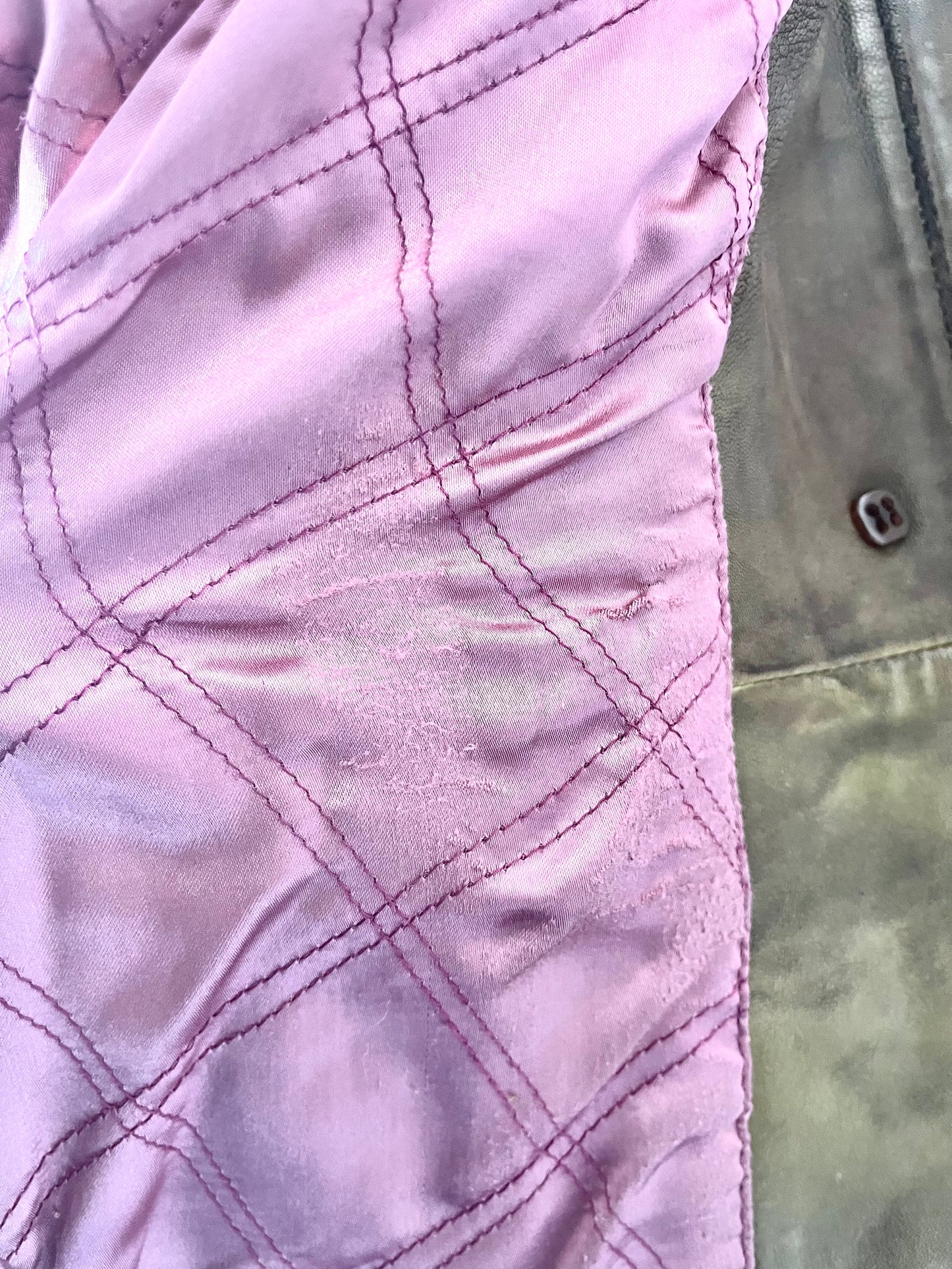 VESTE VINTAGE EN CUIR PATINÉ À VOLANT — TAILLE 38/40