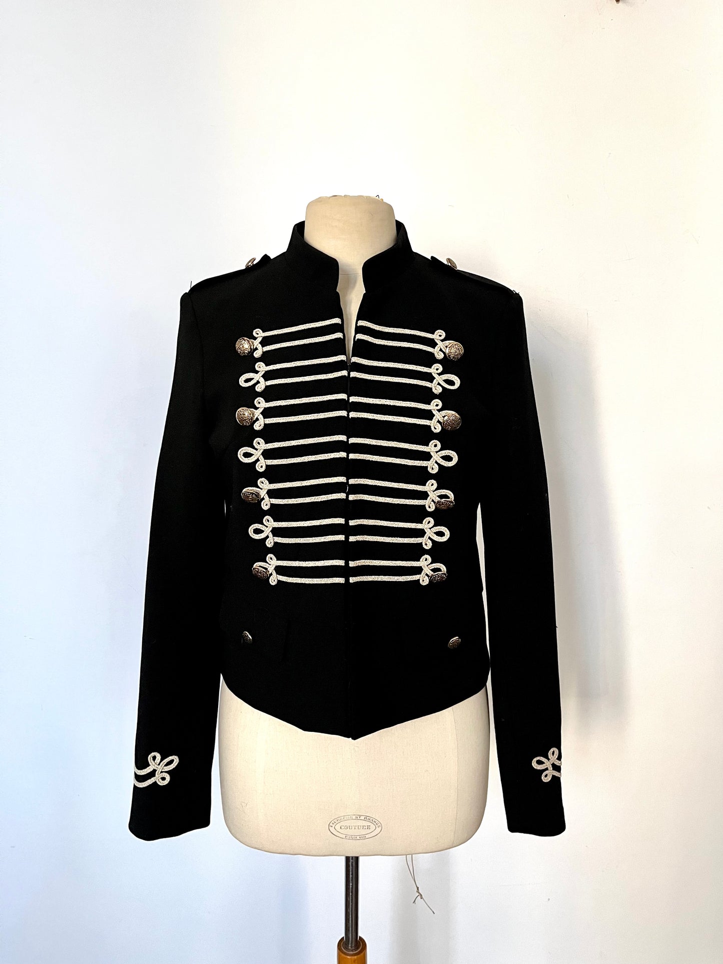 Veste officier bleu marine avec passementerie dorée ( SOLD OUT )
