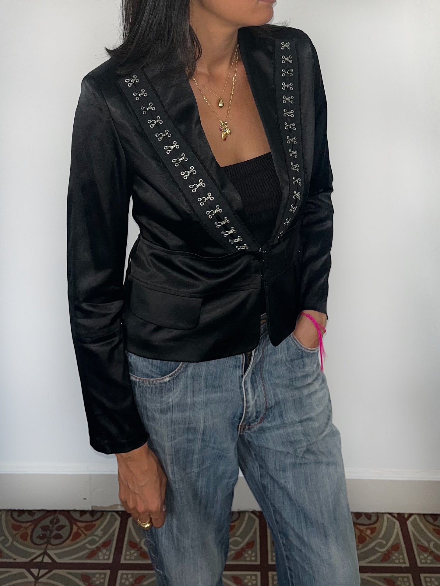 Veste habillée noire en satin avec crochets style corset – Made in Italy – Taille 38/40