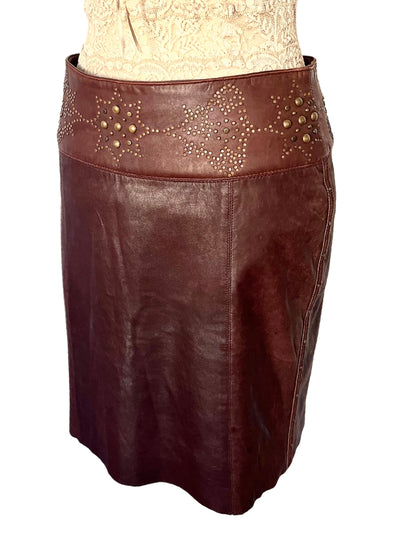 JUPE VINTAGE EN CUIR CLOUTÉE — (MADE IN ITALY) — TAILLE 42 IT 38/40 (M) FR