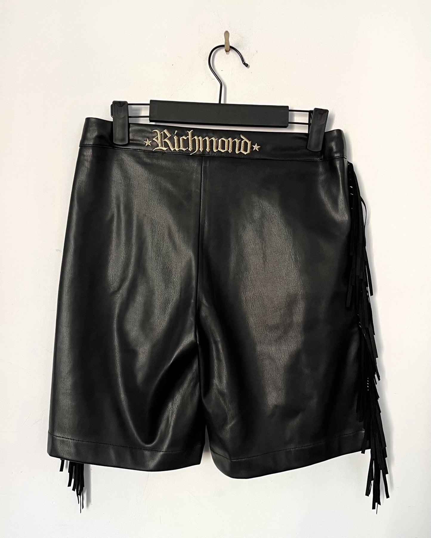 Short / Bermuda vintage Richmond — Similicuir & Franges — (neuf avec étiquette) — taille 36