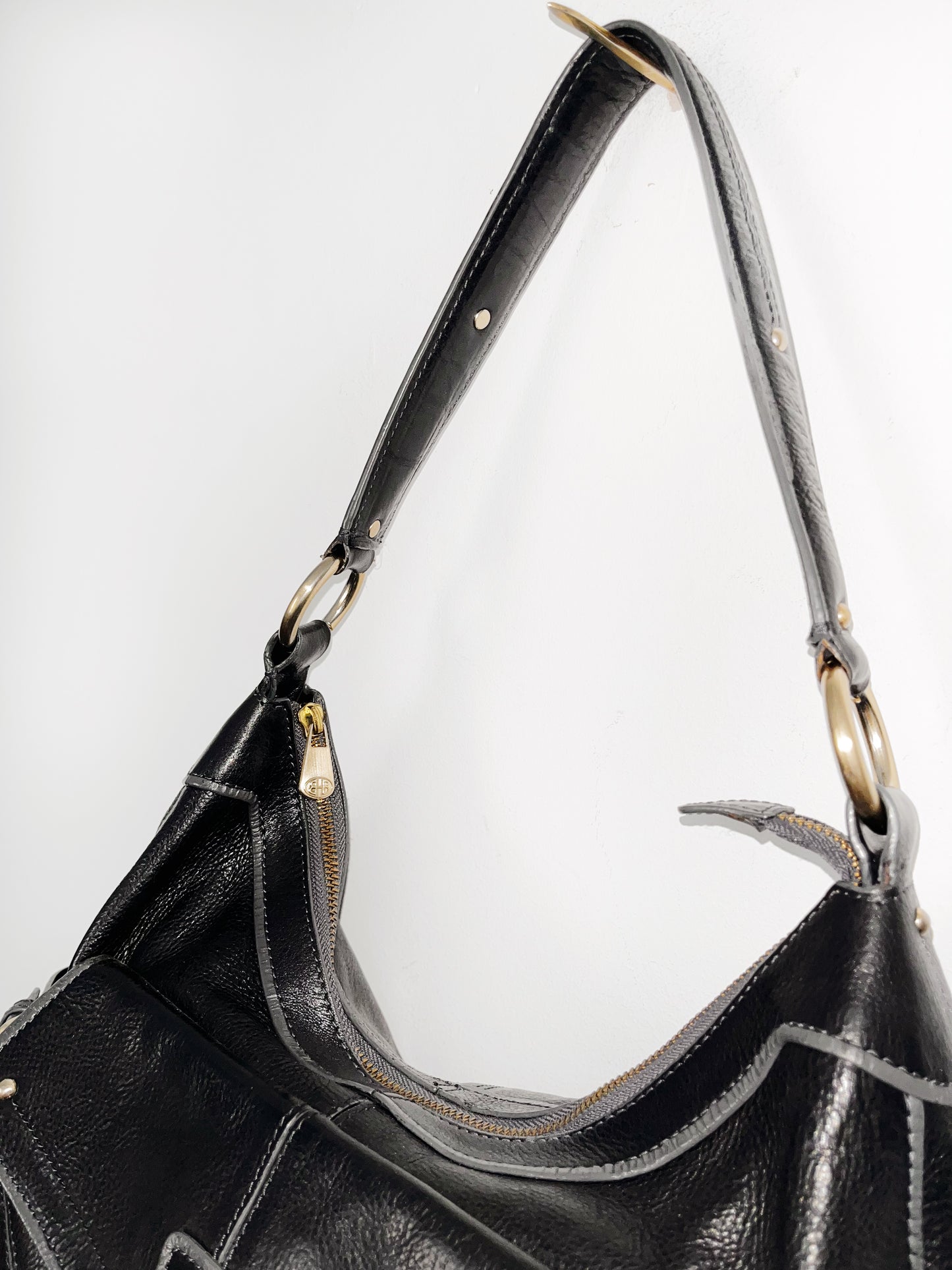 Sac à main Hugo Boss en cuir grainé noir ( SOLD OUT )