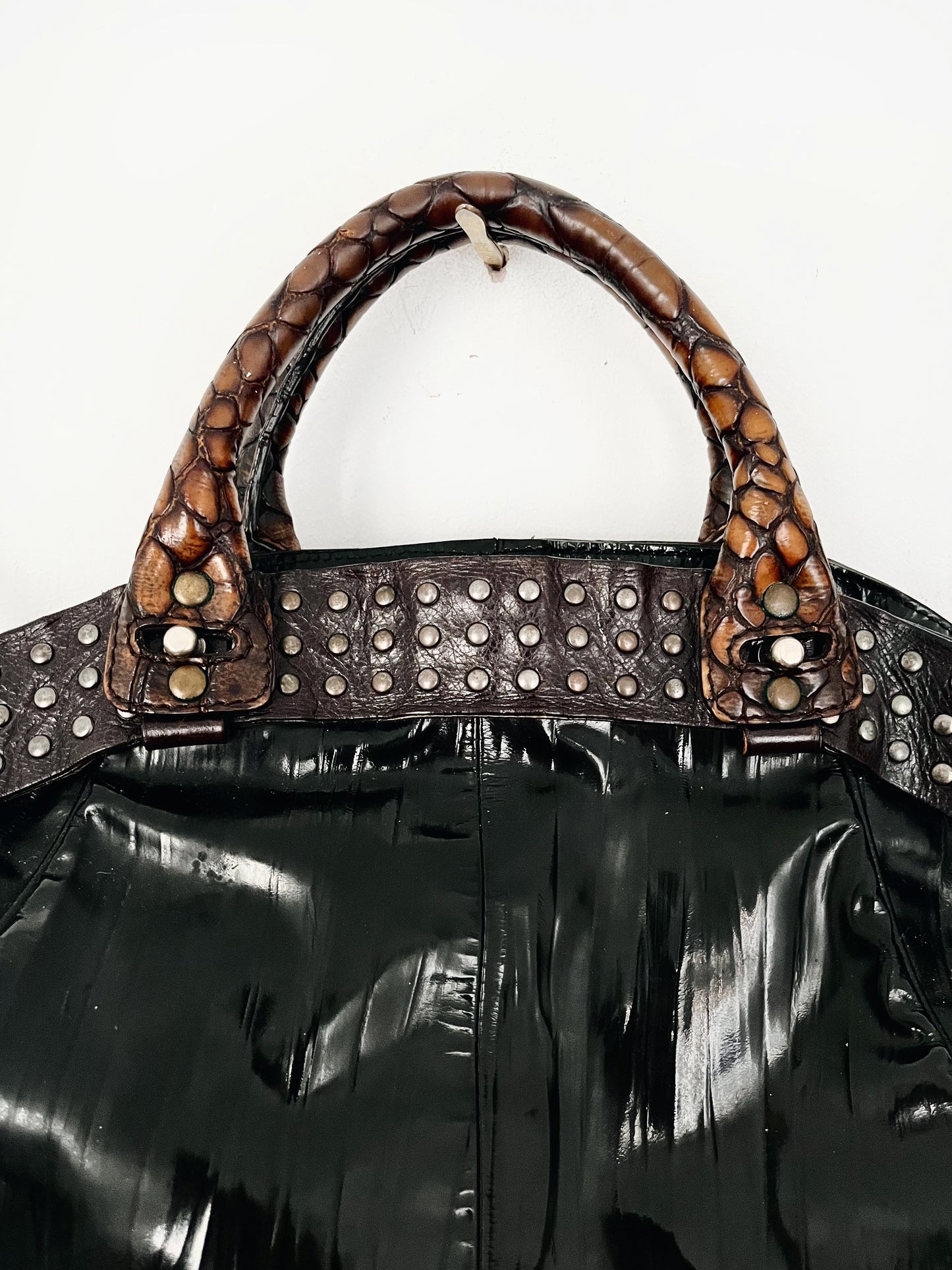 Sac à main en cuir vernis Francesco Biasa