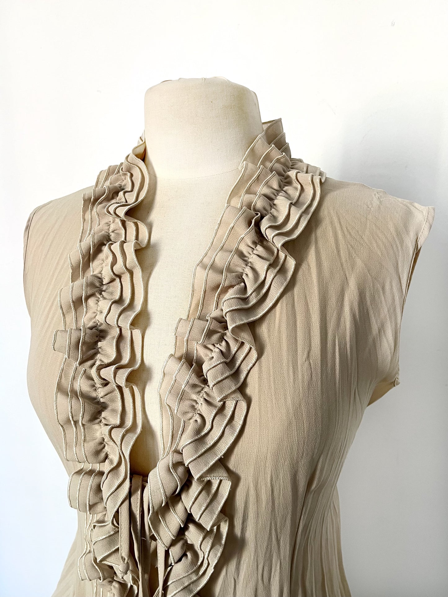 Top vintage sans manches beige taupe à volants – Taille 42