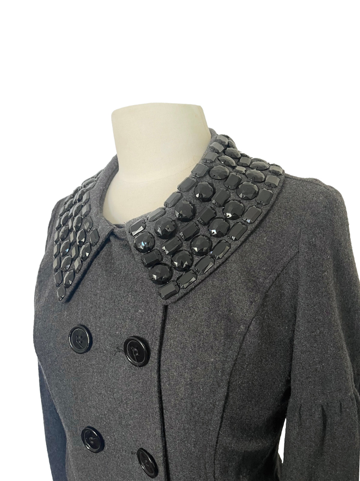 Veste Courte Style Caban Gris Anthracite Col Claudine & Poignets Gemmes Noires — T. 38